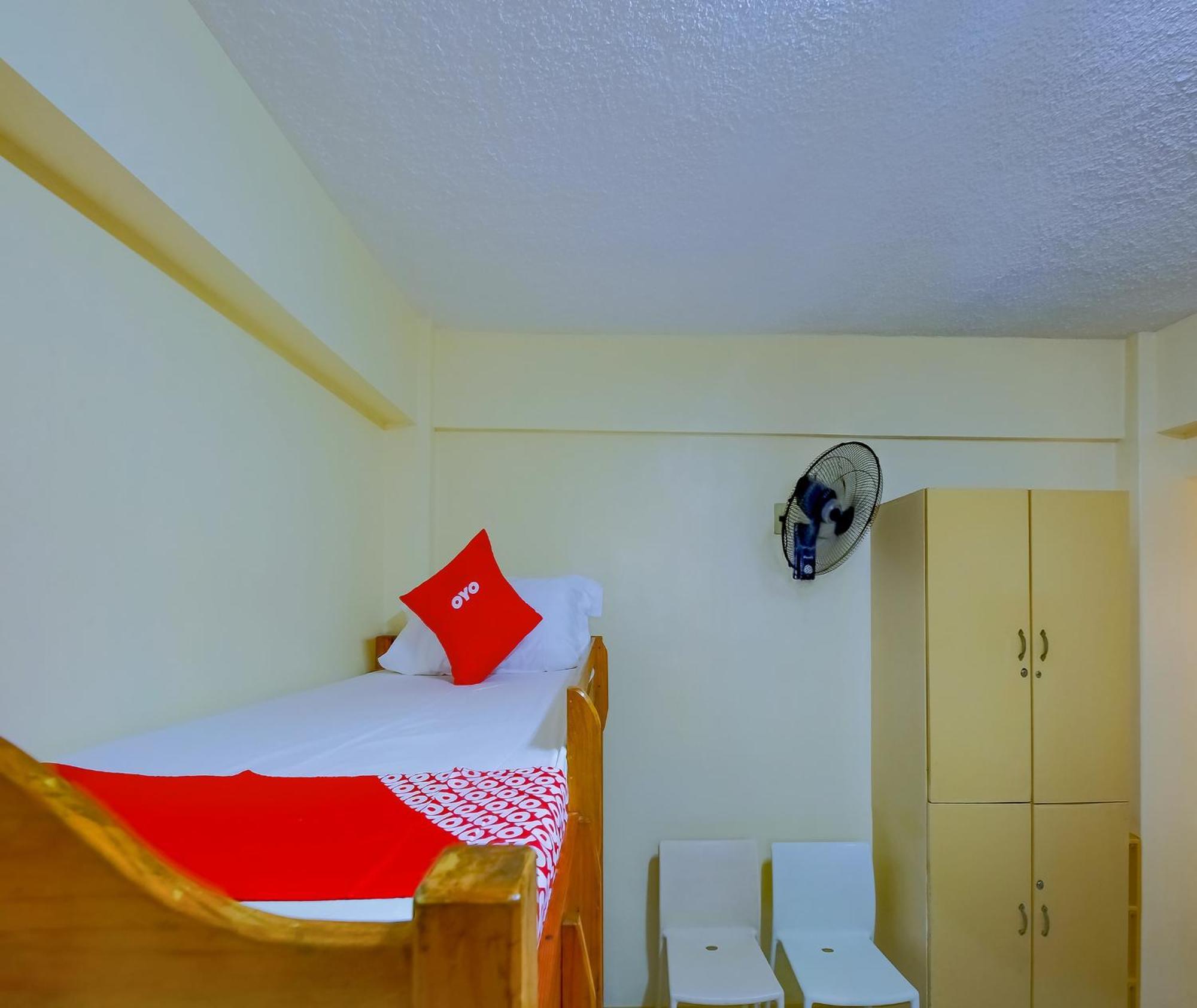 Oyo 840 Orangenest Apartelle Manille Extérieur photo
